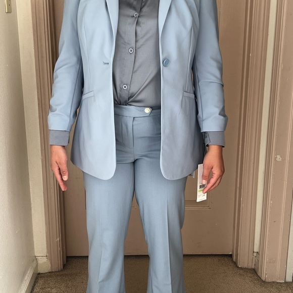 😁Calvin Klein Pants Suit Set - Picture 4 of 7